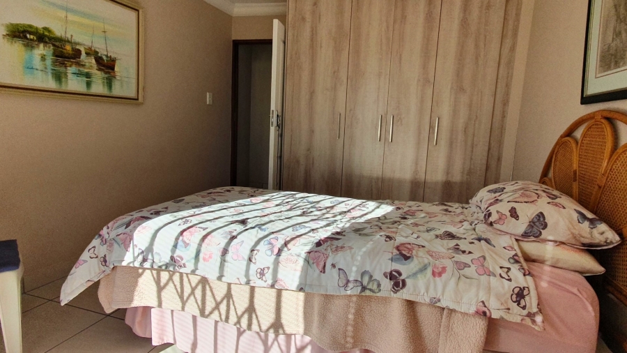 3 Bedroom Property for Sale in Heiderand Western Cape